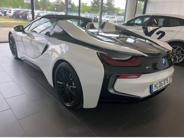 BMW i8 - Image 5