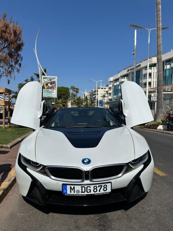 BMW i8 - Image 2