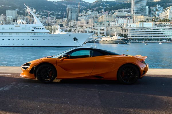 McLaren 750s Spider - Image 2