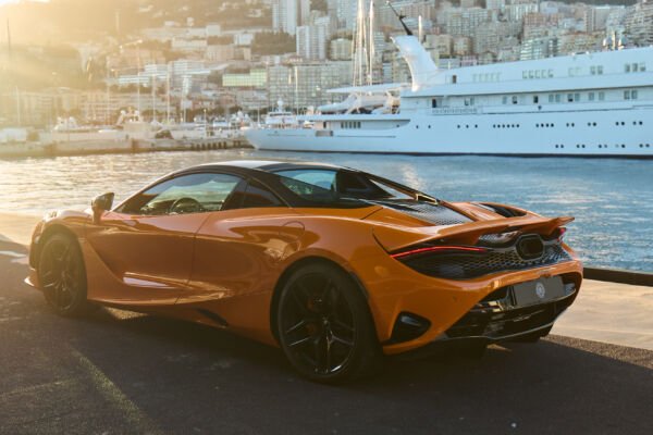 McLaren 750s Spider - Image 3