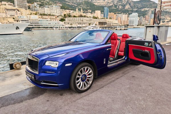 Rolls Royce Dawn - Image 13